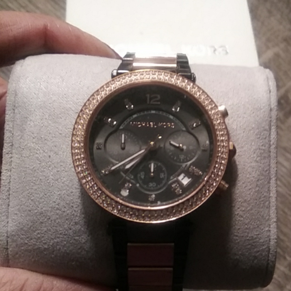 Michael Kors Ladies Watch - Picture 4 of 4